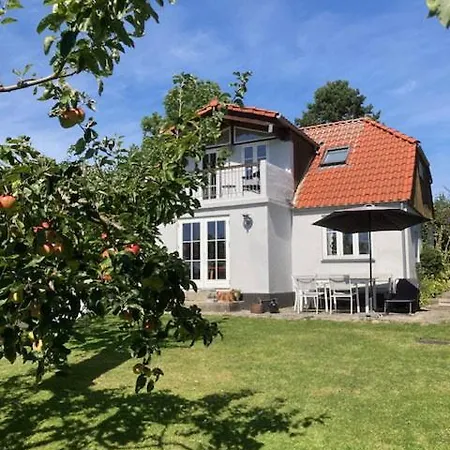Villa Lovely With Fantastic View On Femo